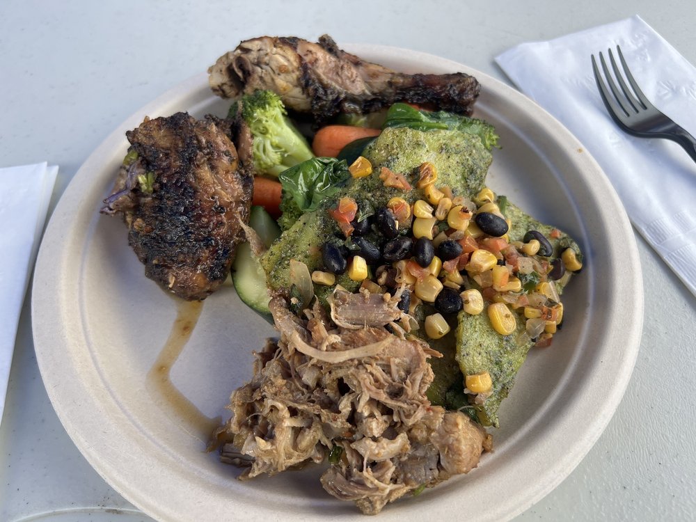 Grilled chicken & pulled pork